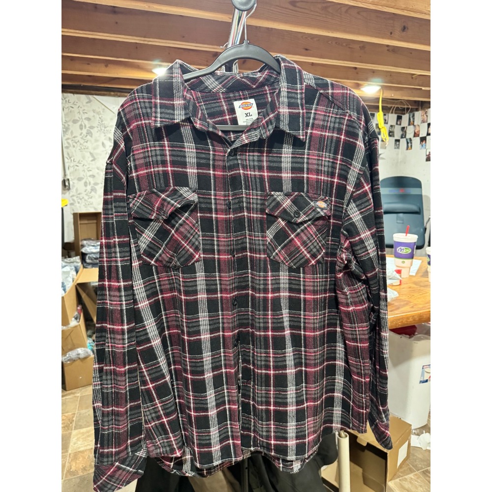 Dickies Mens XL Red Black Plaid Flannel Buttonโ Down Long Sleeve Work Shirt